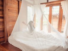 baldachinos szúnyogháló hálószoba