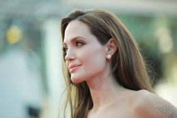 Us,actress,angelina,jolie,poses,on,the,red,carpet,before
