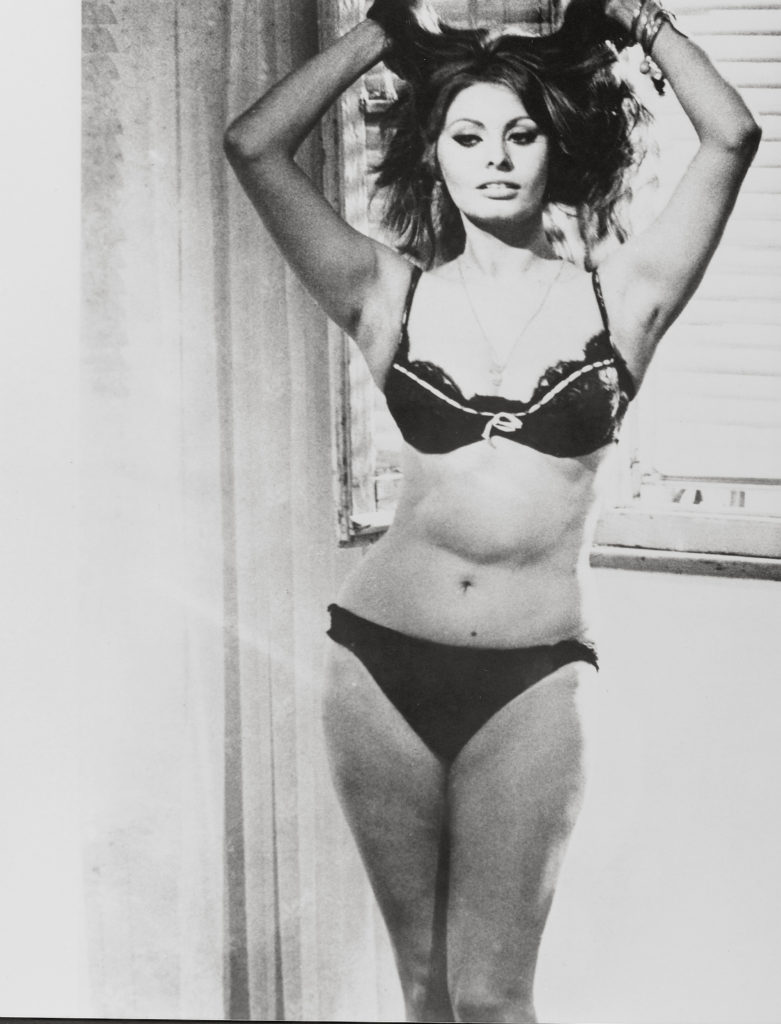 Sophia Loren, melltartó