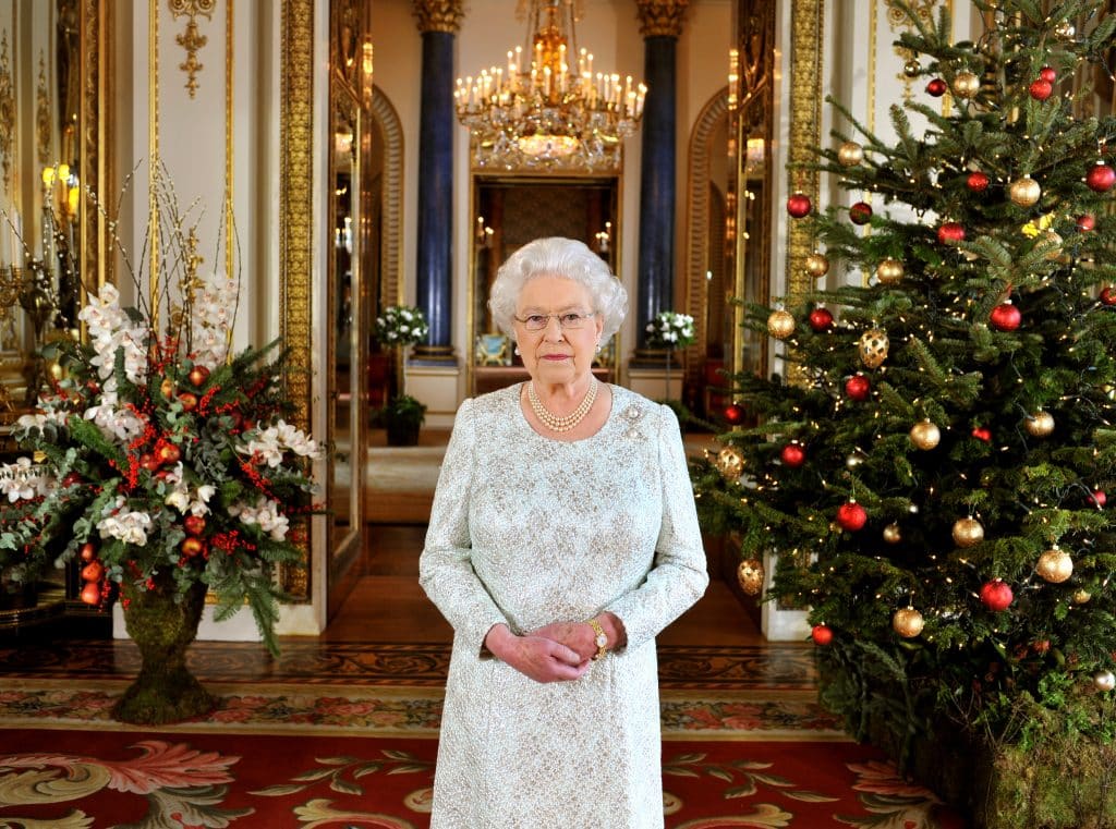 Queen Elizabeth Ii Records Her Christmas Message In 3d