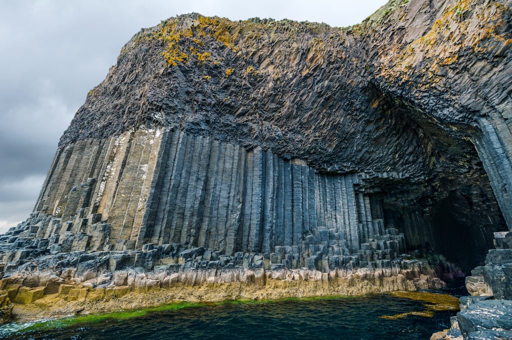 Fingal barlang, Skócia