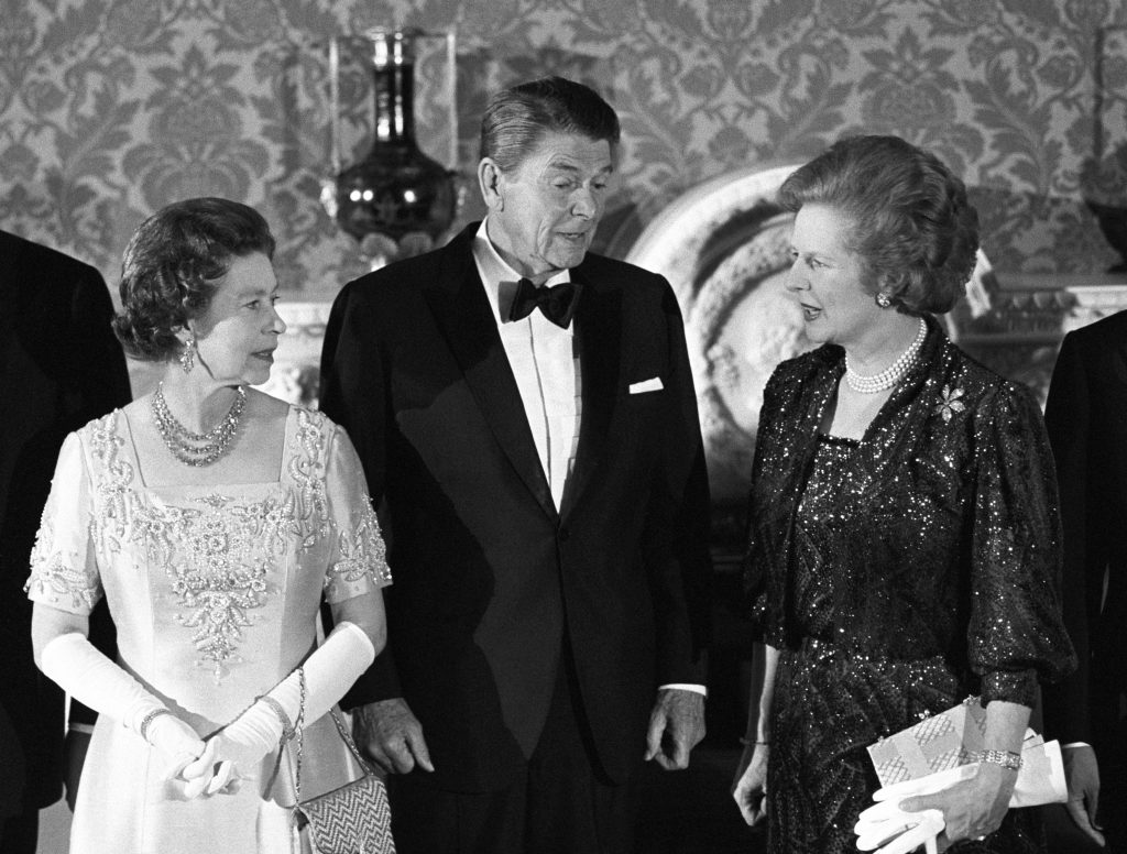Erzsébet királynő, Ronald Reagen, Margaret Thatcher