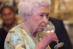 Erzsébet királynő dönti el, hogy mikor ér véget az étkezés