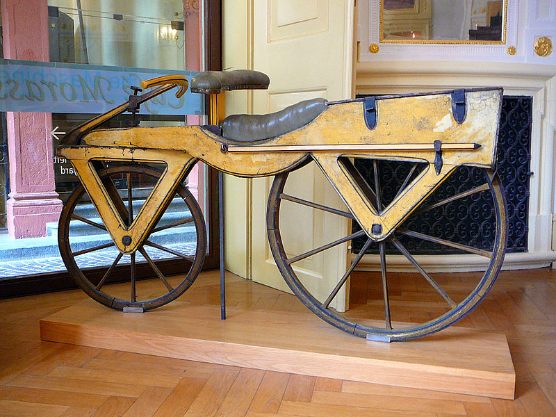 Lábbal hajtható bicikli 1820-ból