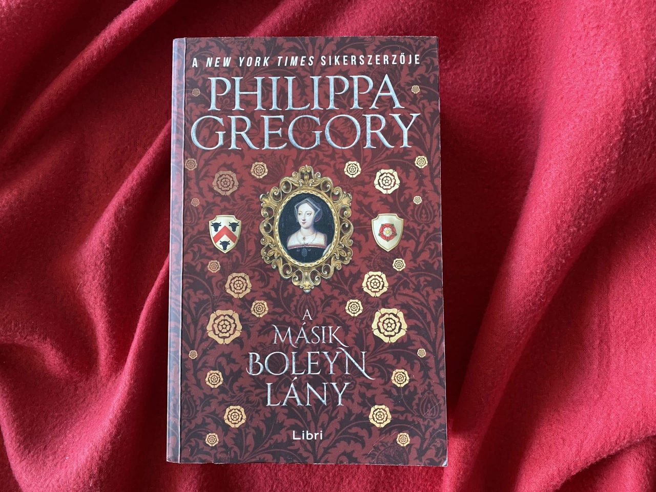 Philippa Gregory: A másik Boleyn lány c. kötete a kihasznált nők szívfacsaró áriája