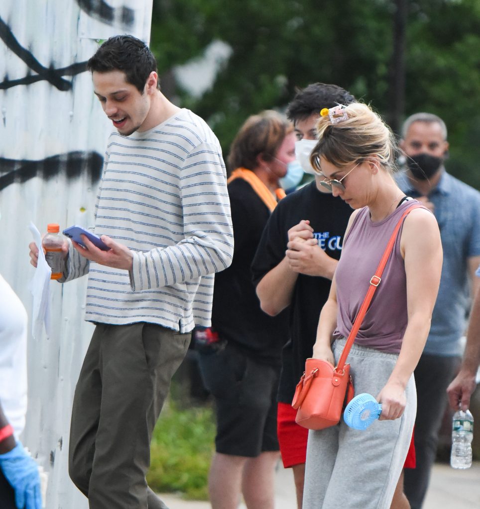 Kaley Cuoco And Pete Davidson Are Pictured On The Set Of 'meet Cute' In New York City.