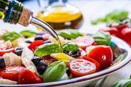 A mediterrán diéta alappilére a kiegyensúlyozott étkezés