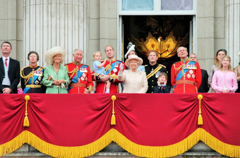 A Buckingham-palota erkélyének ünnepélyes használatát Viktória királynő vezette be