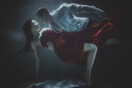 Couple,swimming,underwater,with,beautiful,dress, ,artistic,dreamy,portrait