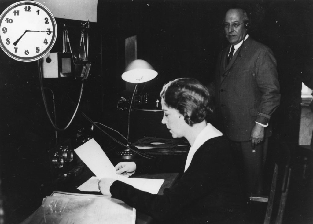 A magyar rádiózás kezdeti időszaka: Beöthy Lídia a Magyar rádió bemondója 1932-ben