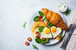 Számos tojásos reggeli létezik, amelyek finomak és egészségesek is!
