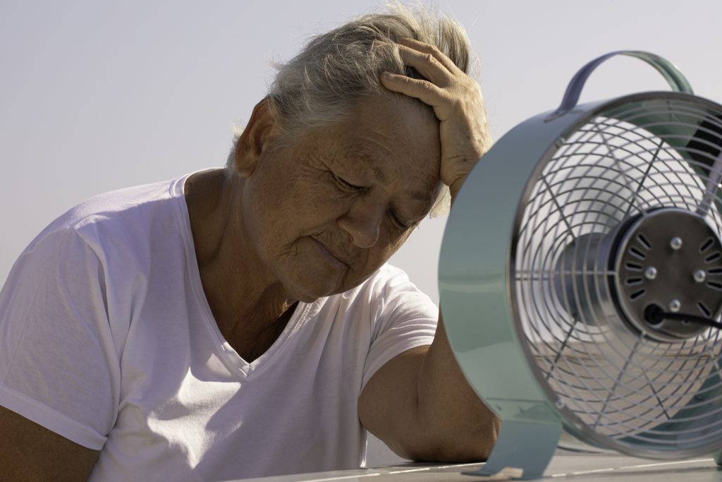 A hőhullámok az időseket és a betegeket jobban megviselik, és veszélyesebbek is rájuk nézve / Kép forrása: solidcolours / Getty Images