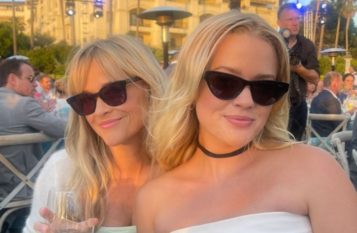 Reese Witherspoon a lányával készített közös képet a szép augusztusi estén / Kép forrása: Instagram / Reese Witherspoon