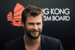 Chris Hemsworth-nak nem a forgatáson akarta elmondani az orvos, hogy mit találtak nála / Kép forrása: Anthony Kwan / Getty Images