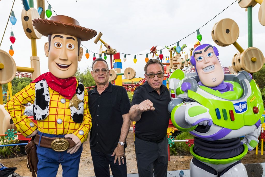 Tim Allen és Tom Hanks Buzz és Woody hangjai, így ha máshonnan nem, innen biztosan ismerik őket az amerikai gyerekek / Kép forrása: Handout / Getty Images