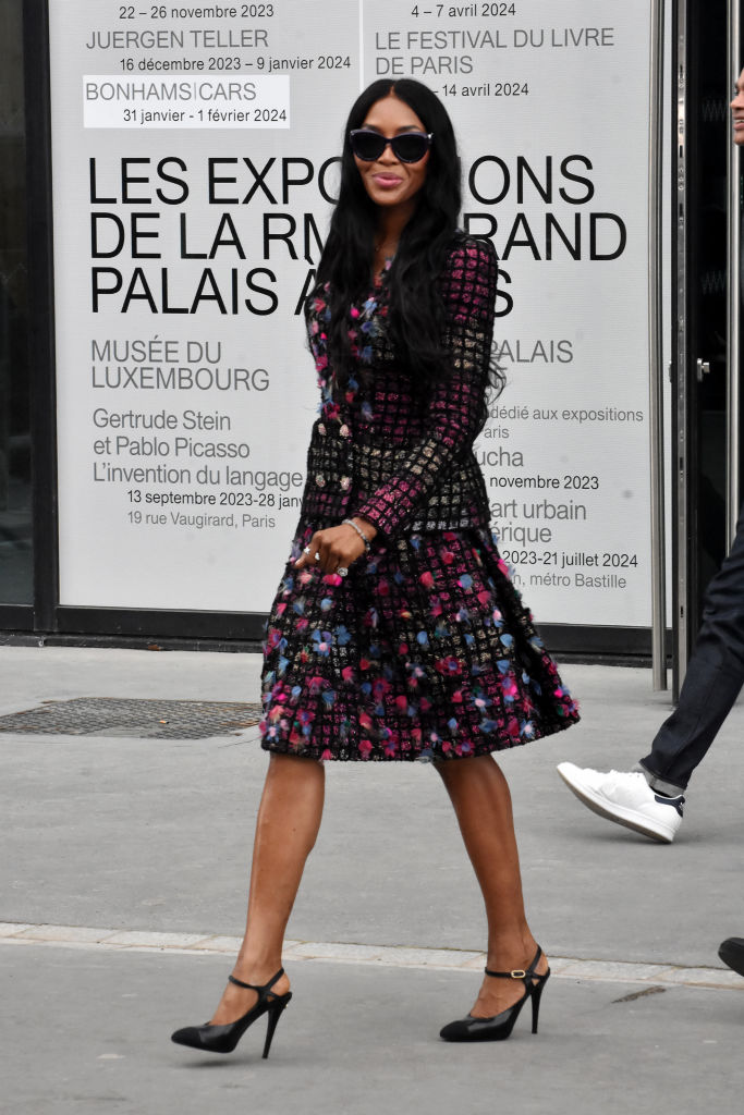 Chanel : Outside Paris Fashion Week Womenswear Fall/winter 2024 2025