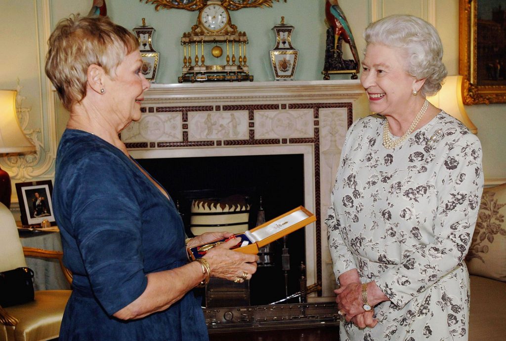 Judi Dench dámai rangot is átvehetett Erzsébet királynőtől / Kép forrása: Pool / Tim Graham / Picture Library / Getty Images