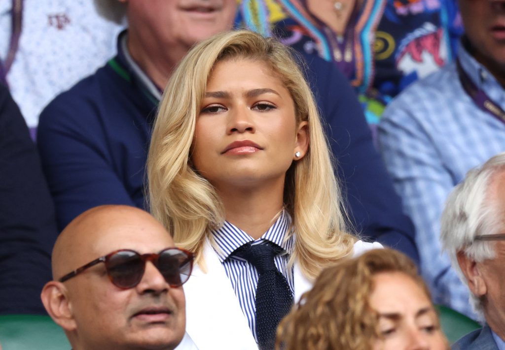 Zendaya Wimbledonban szőke hajjal  tündökölt / Kép forrása: Clive Brunskill / Getty Images