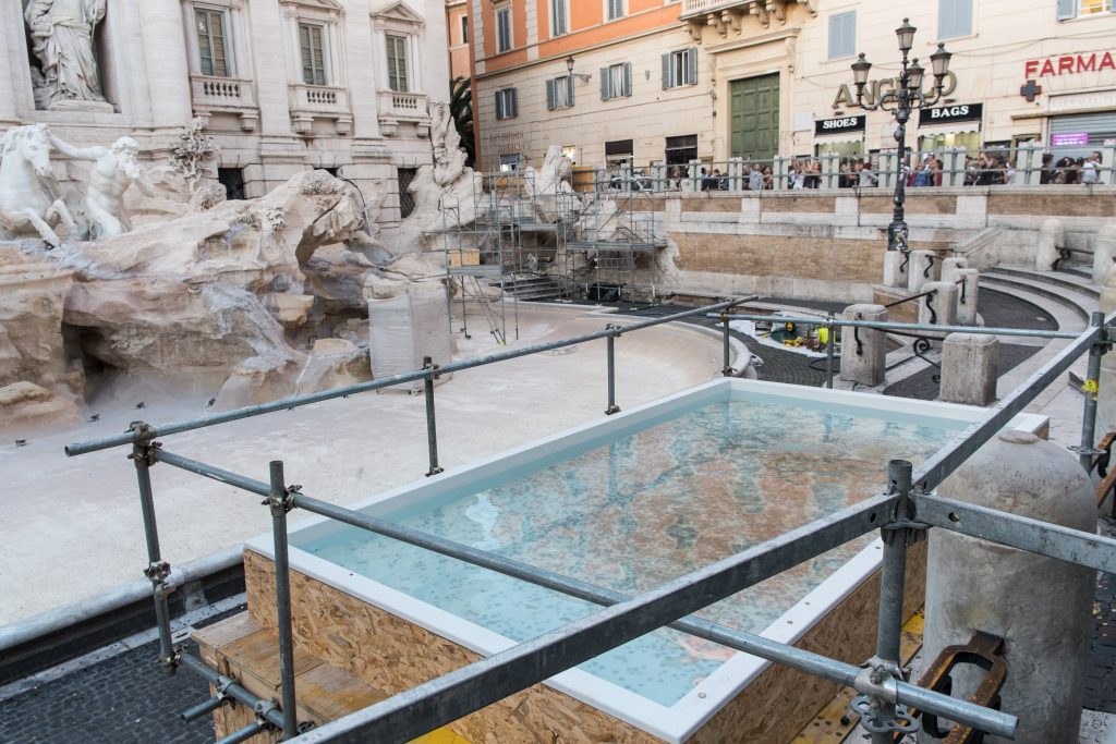 Kútba esett a turisták terve: nem dobhatnak pénzérmét a Trevi-kútba / Kép forrása: NurPhoto / Getty Images