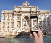 Kútba esett a turisták terve: nem dobhatnak pénzérmét a Trevi-kútba / Kép forrása: gerenme / Getty Images