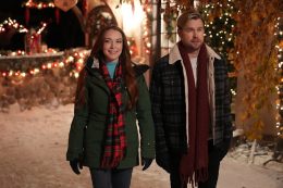 Netflixs Christmas Movies Are Here Here Are The B 2 7194 1671841089 1 Dblbig