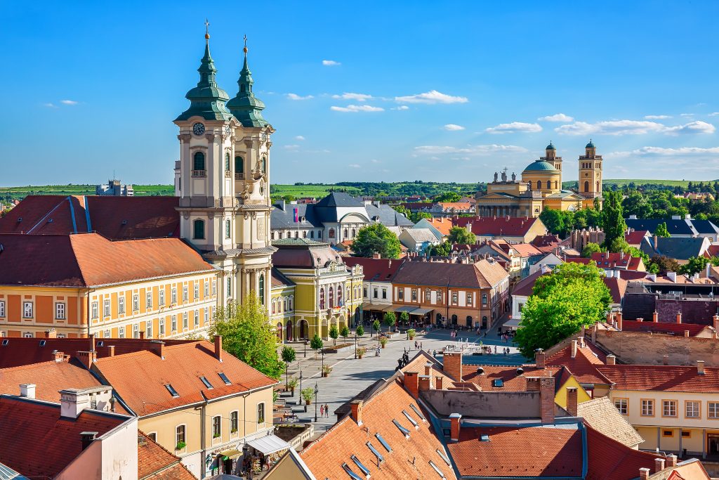 7 lenyűgöző magyar város, amit tavasszal érdemes megnézni 3 Panoramic View To The Old Town Of Eger, Hungury