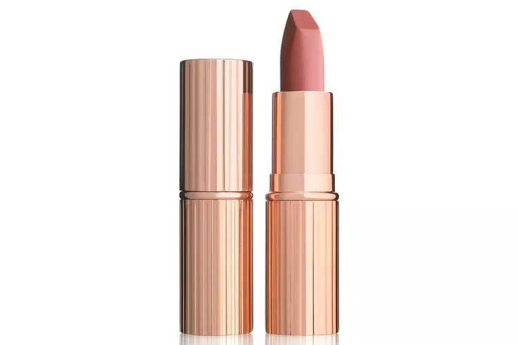 Amal Clooney szépségének titka: Ezeket a termékeket használja a 47 éves sztár 4 Matte Revolution Lipstick 8121b641b01f4a5dba33144417bea0ea