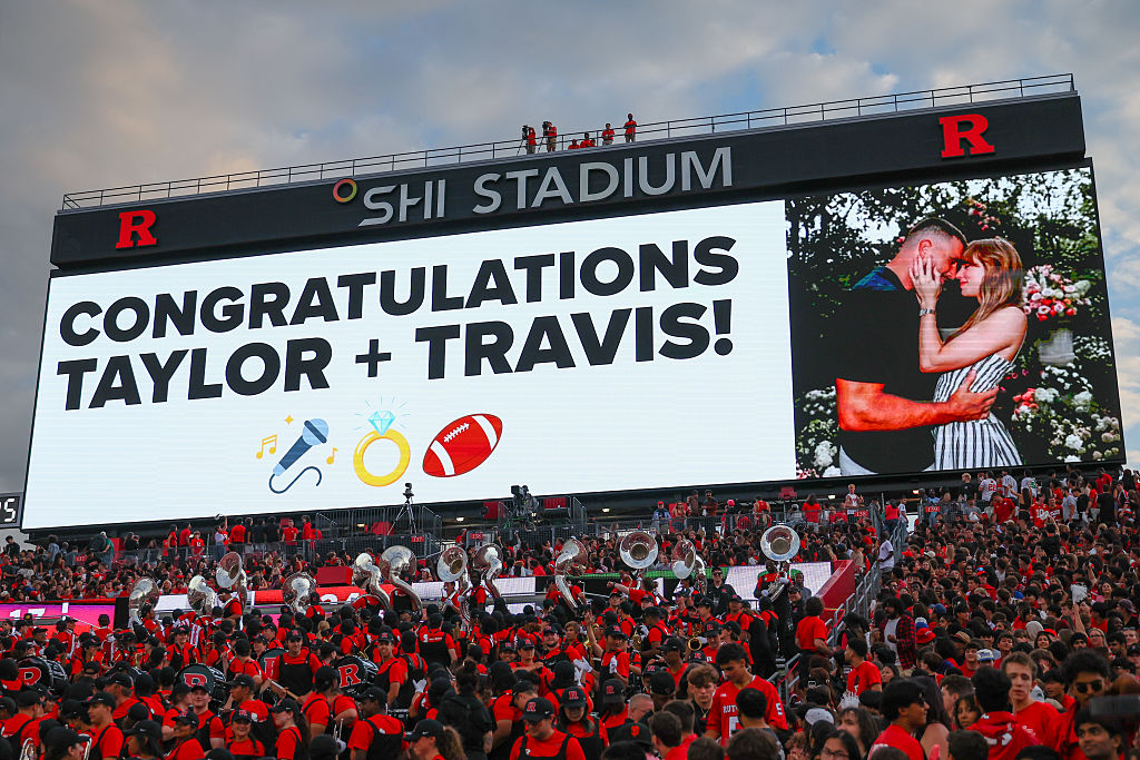Taylor Swift Travis Kelce eljegyzés