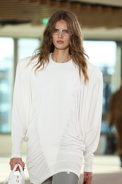 A „rendetlen haj” lett az új önkifejezés: A tökéletlenség divatja 6 Rendezetlen haj