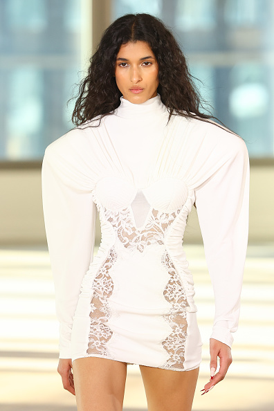 A „rendetlen haj” lett az új önkifejezés: A tökéletlenség divatja 5 Rendezetlen haj