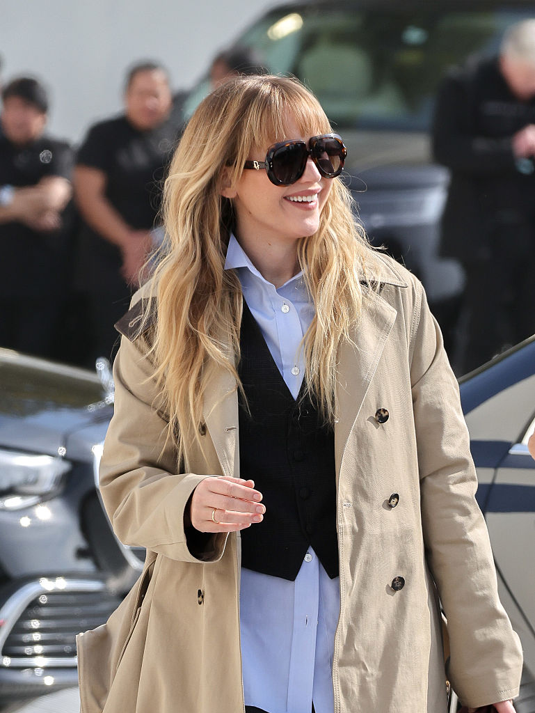 Kendall Jenner és Jennifer Lawrence is ebben hódít – a tél legmenőbb darabja visszatért 3 Jennifer Lawrence