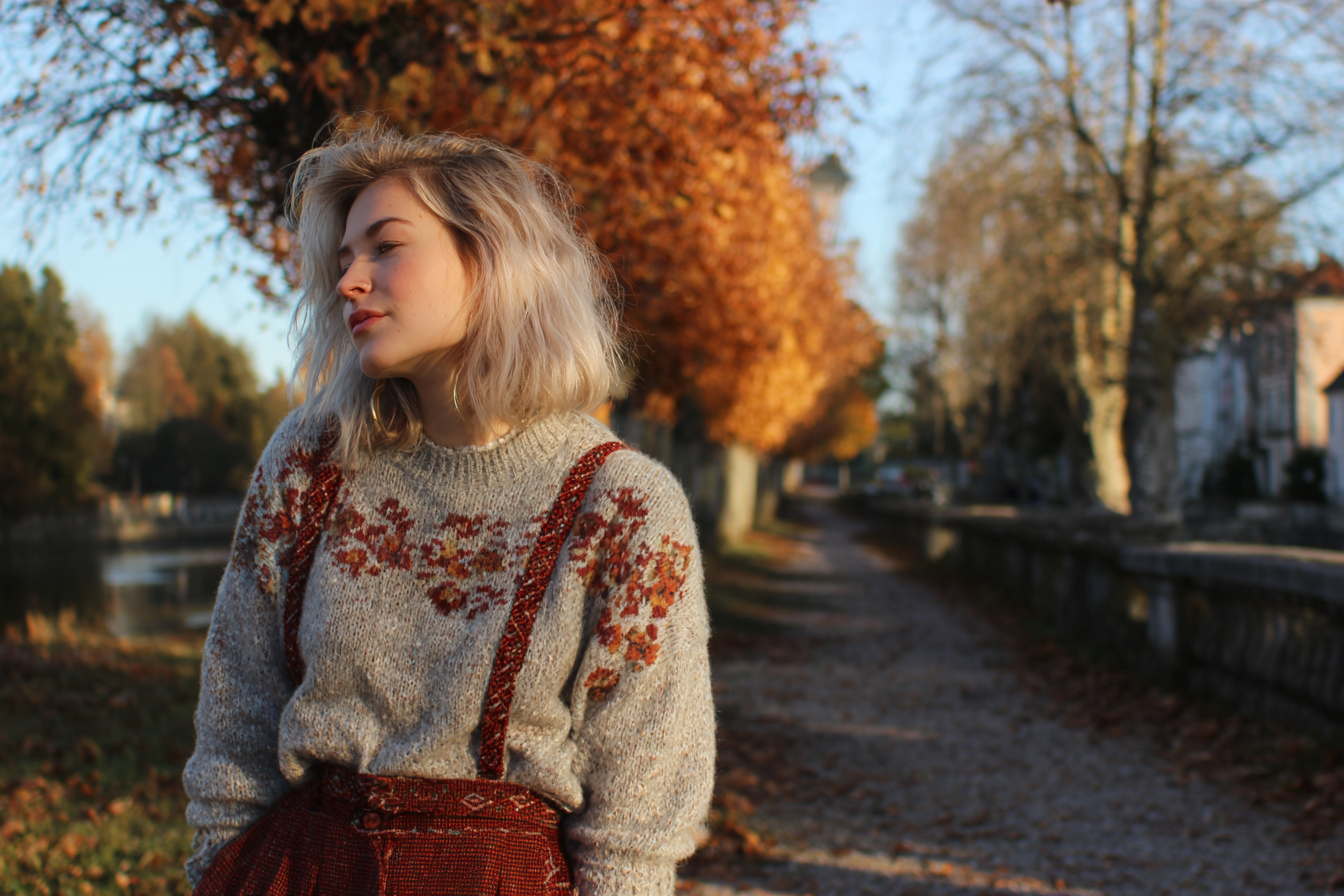 20 év után ismét az Átkozott boszorkák című film adja a legjobb őszi divat inspirációt 1 boszorka outfit