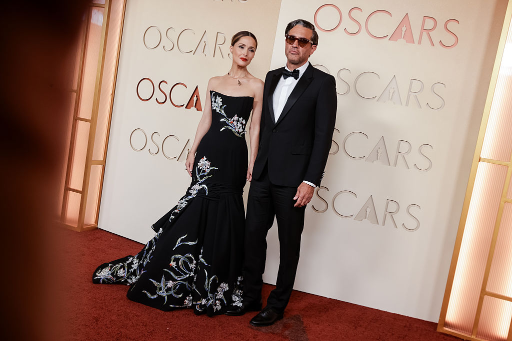 Szerelmek a reflektorfényben: a 2026-os Oscar-gála legédesebb sztárpár-pillanatai 5 Oscar párok
