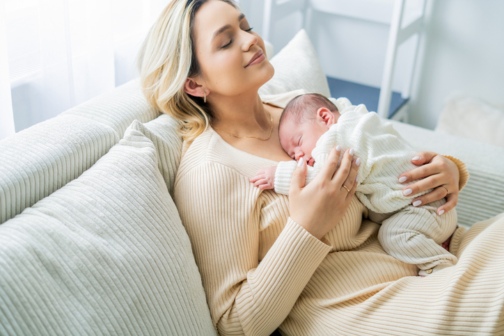 Otthon anya gyerekkel