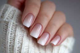 Felhős francia manikűr