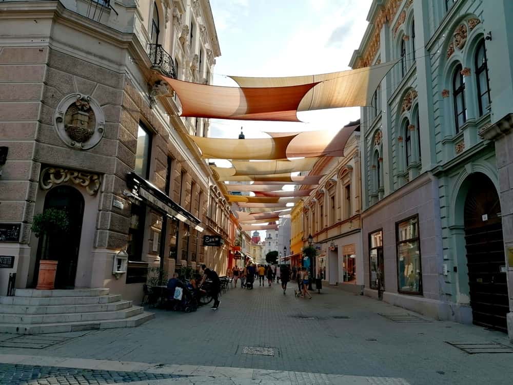 pecsi kiraly utca 2