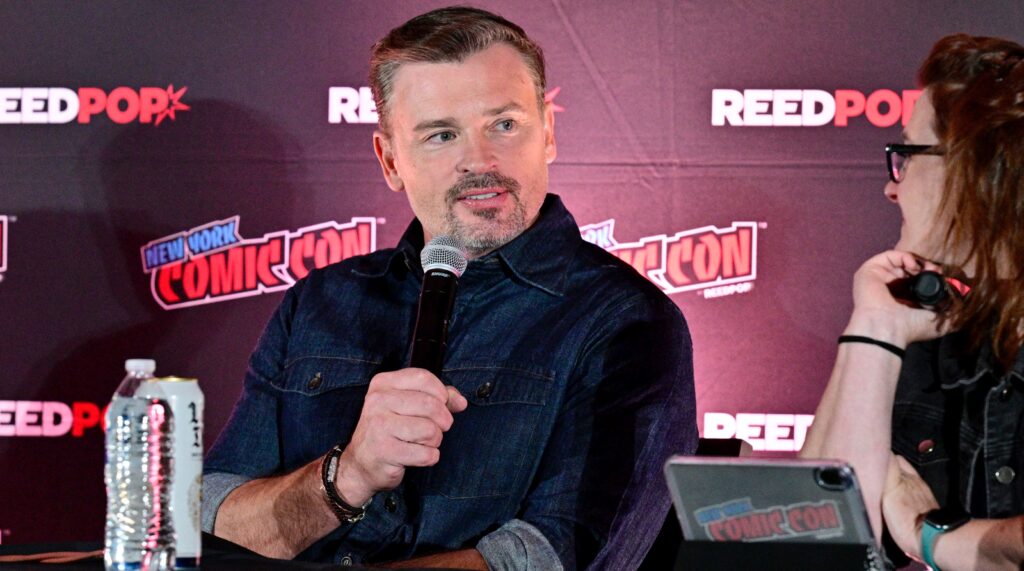 Tom Welling a Comiconon, farmer ingben